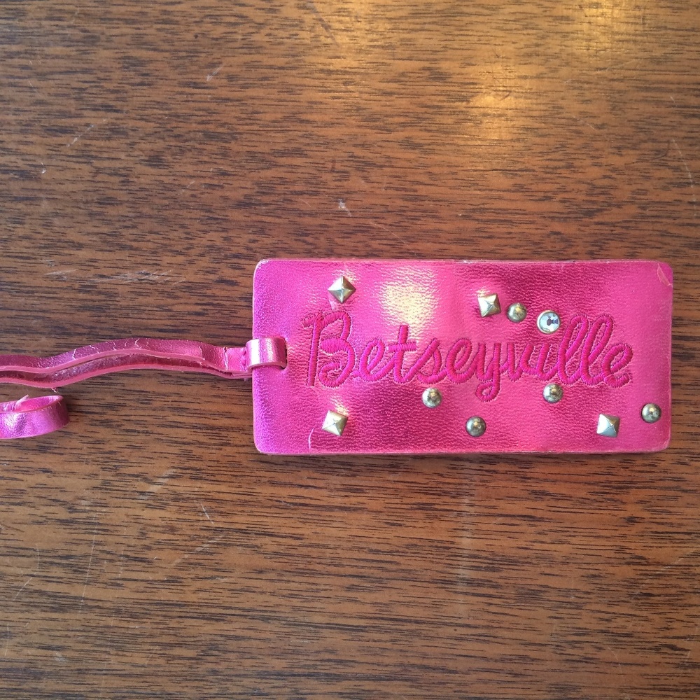 Betsey Johnson - Betseyville - Pink Hangtag